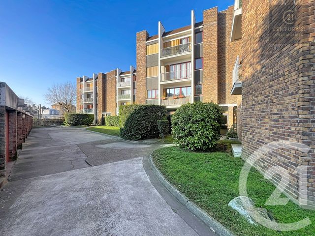 Appartement F2 à vendre - 2 pièces - 44.0 m2 - VILLEMOMBLE - 93 - ILE-DE-FRANCE - Century 21 Quartier De La Gare
