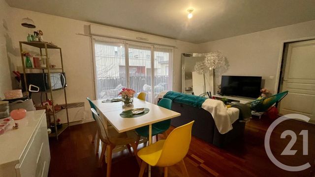 Appartement F2 à vendre - 2 pièces - 43.6 m2 - VILLEMOMBLE - 93 - ILE-DE-FRANCE - Century 21 Quartier De La Gare