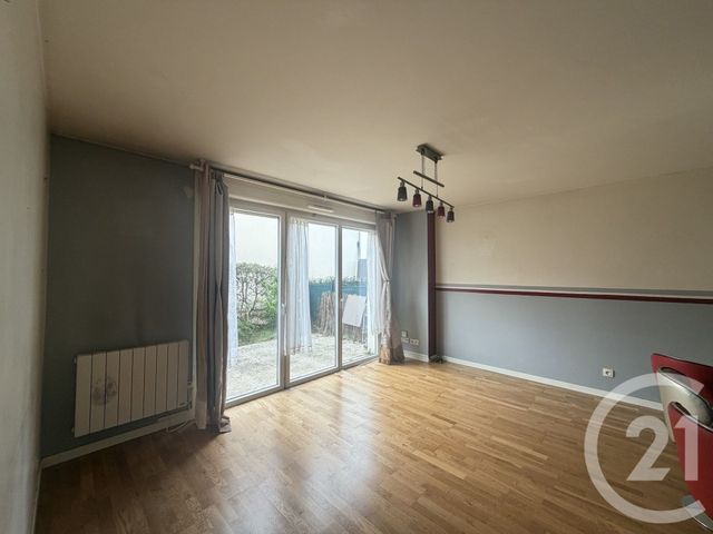 Appartement F2 à vendre - 2 pièces - 39.9 m2 - VILLEMOMBLE - 93 - ILE-DE-FRANCE - Century 21 Quartier De La Gare