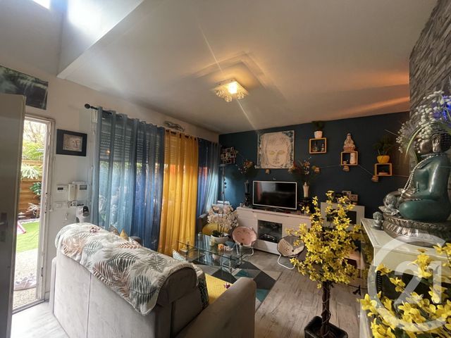 Appartement Duplex à vendre - 2 pièces - 42.57 m2 - VILLEMOMBLE - 93 - ILE-DE-FRANCE - Century 21 Quartier De La Gare