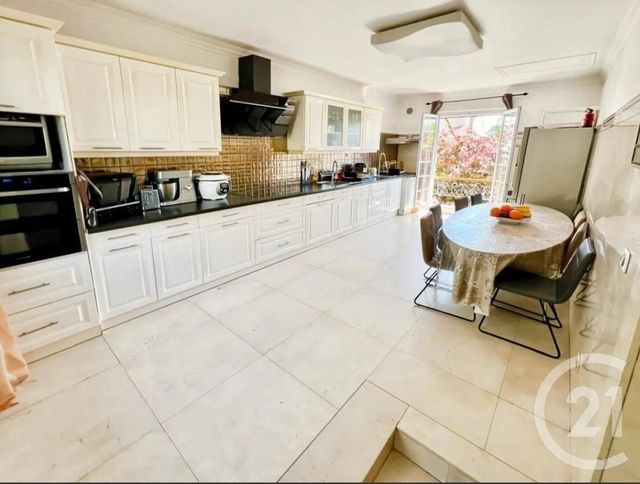 maison à vendre - 10 pièces - 263.0 m2 - VILLEMOMBLE - 93 - ILE-DE-FRANCE - Century 21 Quartier De La Gare