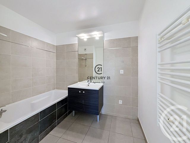 Appartement F3 à vendre - 3 pièces - 59.62 m2 - VILLEMOMBLE - 93 - ILE-DE-FRANCE - Century 21 Quartier De La Gare