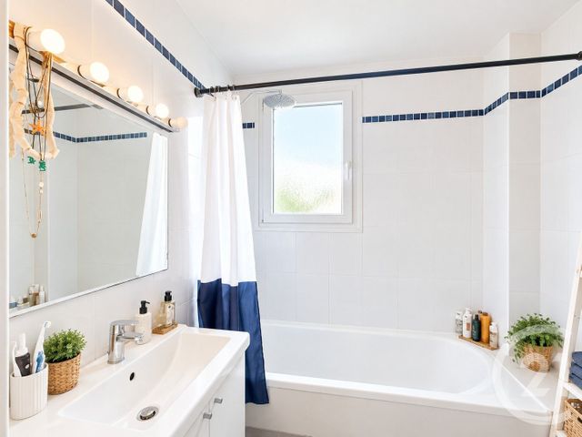 Appartement F3 à vendre - 3 pièces - 67.89 m2 - VILLEMOMBLE - 93 - ILE-DE-FRANCE - Century 21 Quartier De La Gare